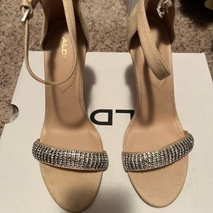 Larenna by Aldo faux suede ankle strap rhinestone 4” heel sandals, size 9